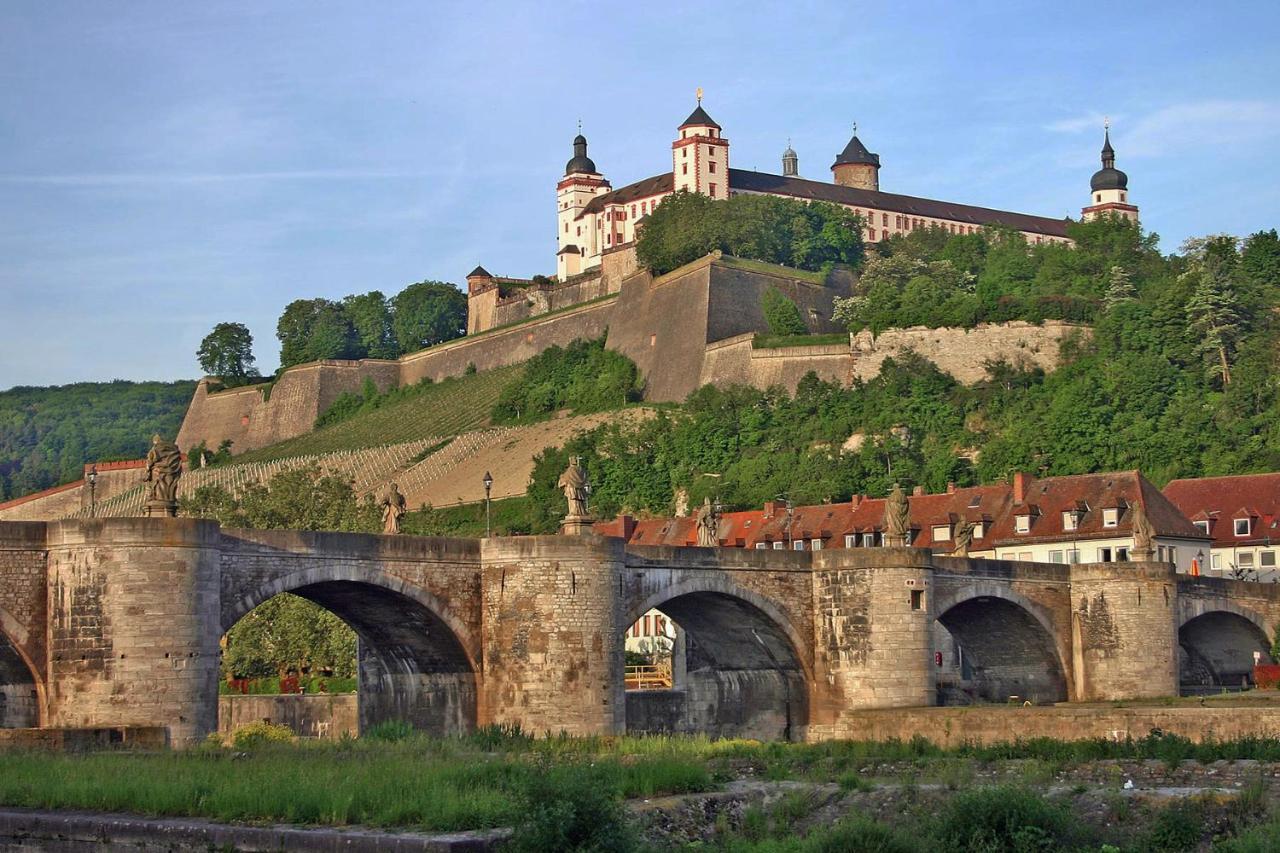 Nahe Bahnhof Und Homestay Wurzburg